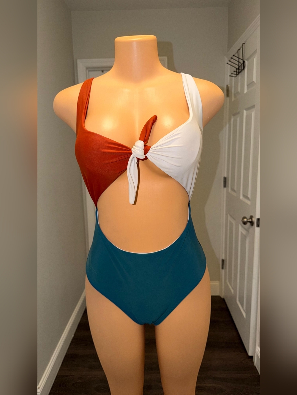 One-Piece Swimsuit in green White & Teal size L